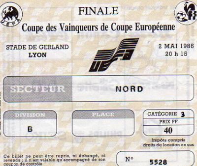 1986 à Lyon :  Dinamo Kiev - Athletico Madrid  3 - 0