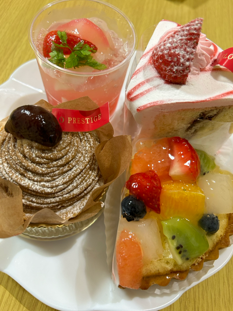 ケーキはいつ食べても美味しいです🍰🫶🏻