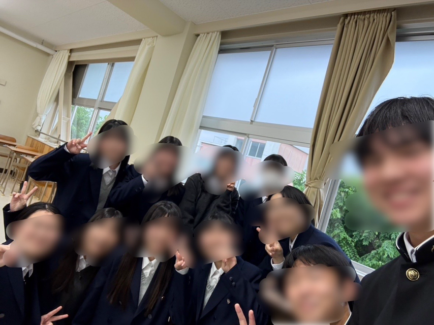こないだ一年クラリネットパートで撮った写真です🤩