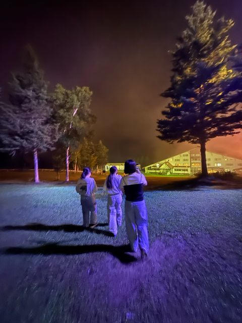 夜はライトの色が綺麗で写真を撮るとかわいかったです💜