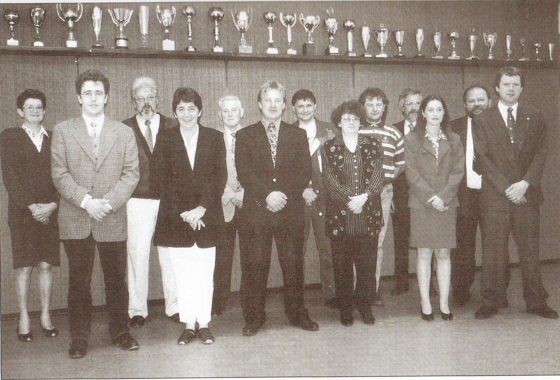 Comite: Frank Josette, Wio Jean, Closener Guy, Kayser Jacqueline, Ugen Paul, Kohl Josy, Klein Armand, Kohl Sylvie, Scheid Patrick, Closener John, Frank Mireille, Petry Gust, Decker Erny