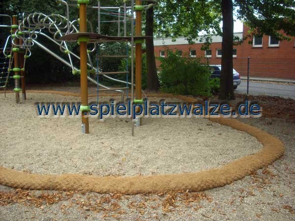 Spielplatzwalzen auf einem Schulhof