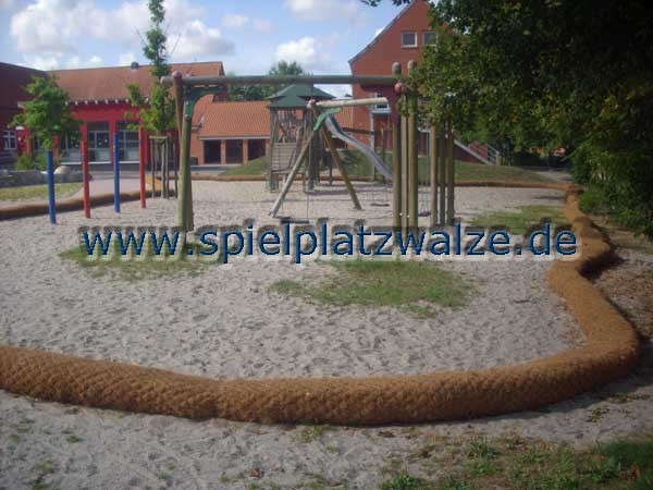 Spielplatzwalzen auf einem Schulhof