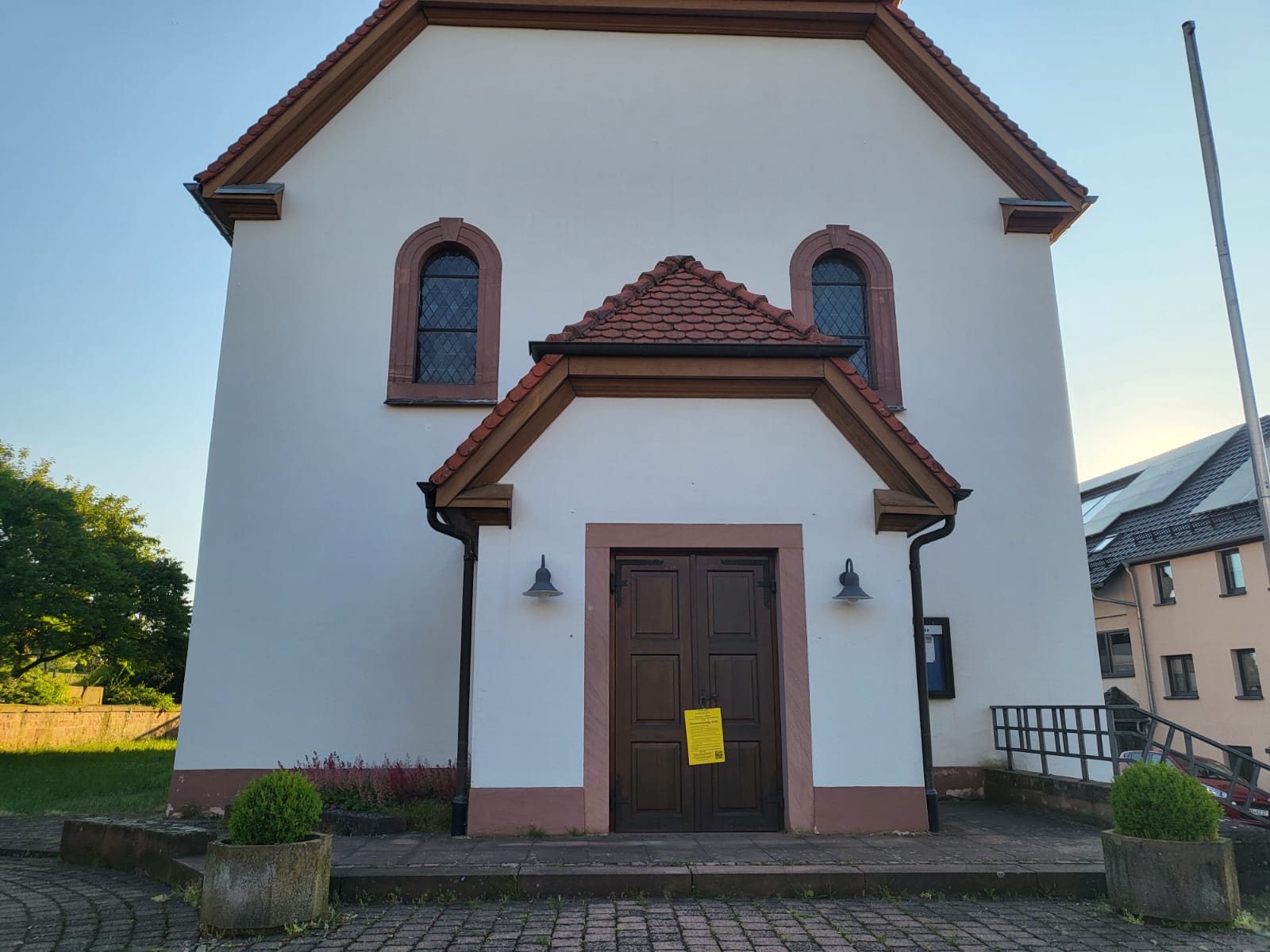 Kirche Waldkatzenbach - Status "Gelb"