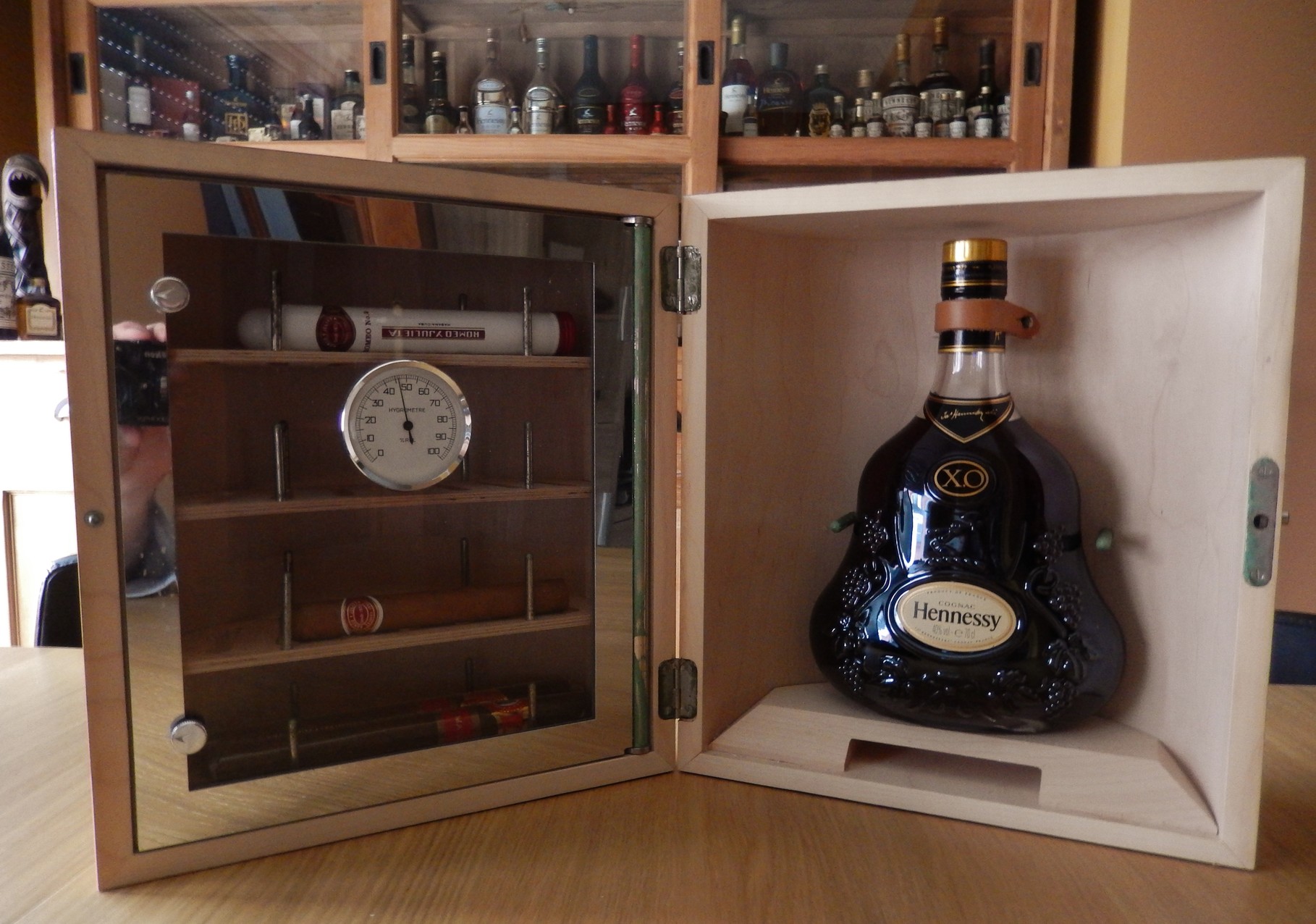 XO Humidor site of donhennyhennessycollector!