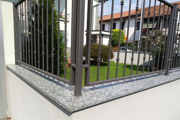 Granit Mauerabdeckung grau Serizzo