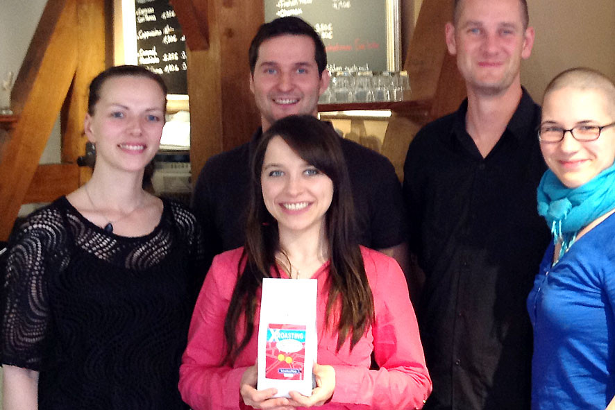 Gruppenbild nach erledigter Arbeit: v.l. Peggy, Maria, Sven, Pingo, Steffi