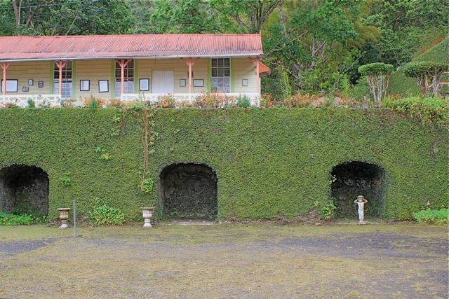Alte Kaffeetrocknungsfläche, gehörte im 18 Jh. dem Iren Matthew Wallen