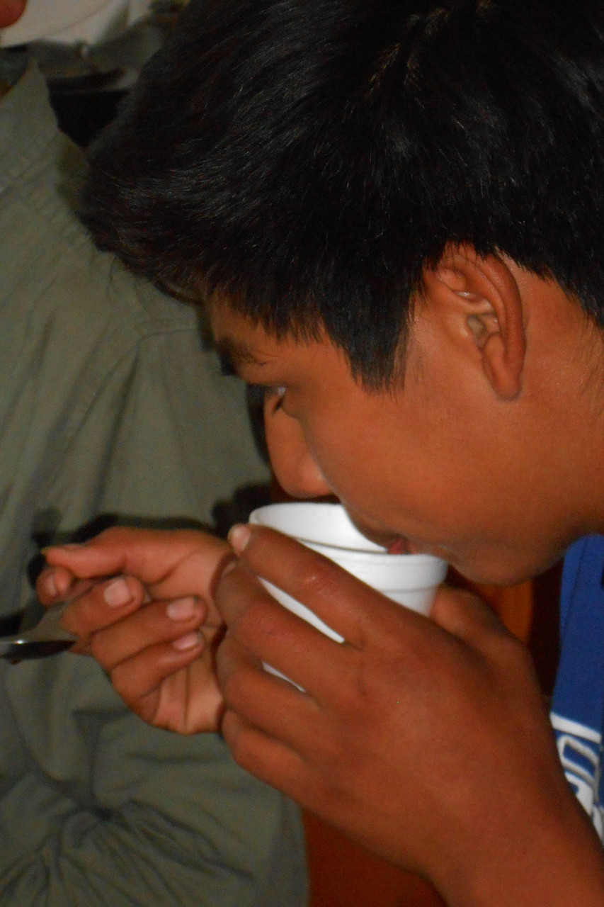 Galindo beim Verkosten