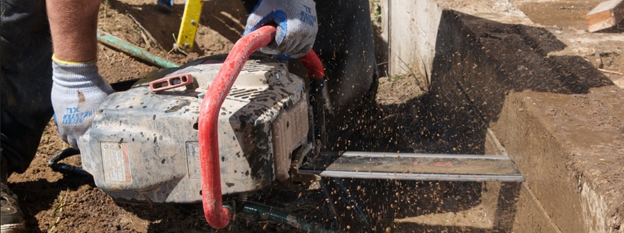 Tauchschnitte, saubere Viereck-Kanten, ICS-Technologie, duktile Gussrohre, Gusseisenrohre, Tonrohre, PVC-Rohre, Kunststoffrohre aus HDPE, Asbestzementrohre, GFK-Rohre