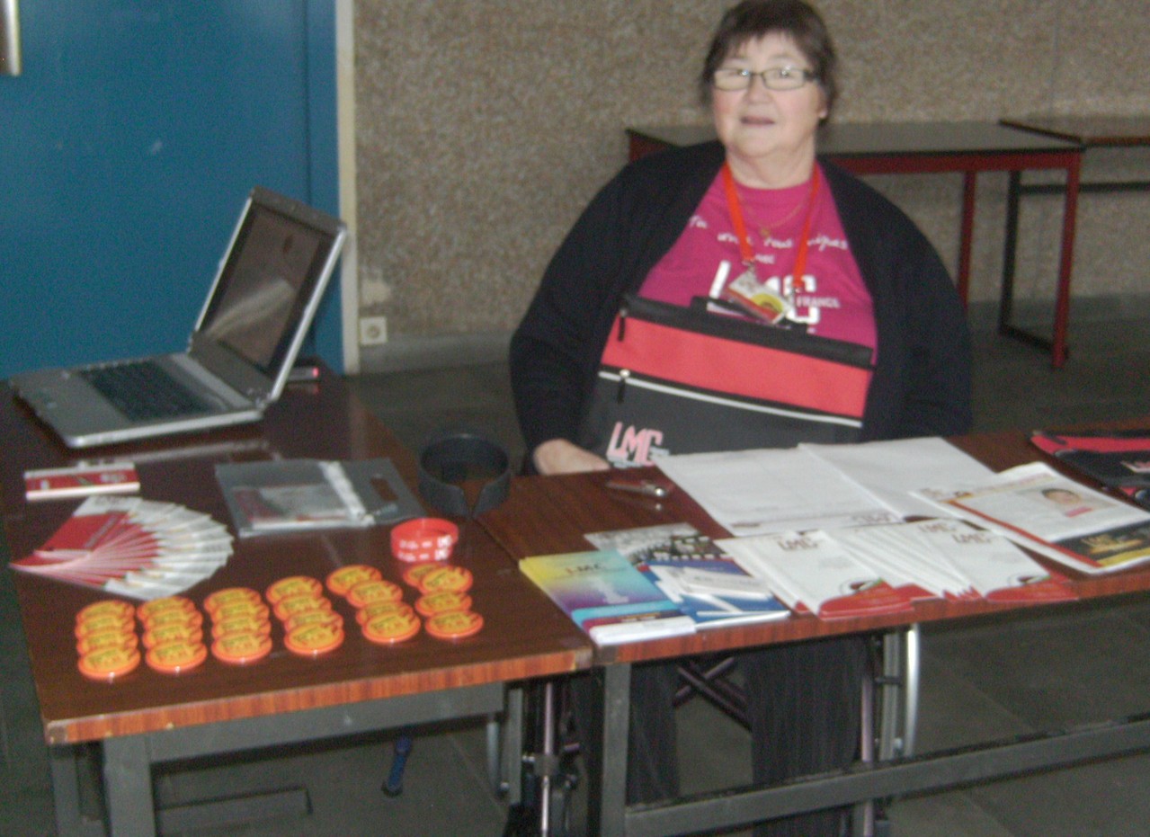 Bernadette MARCHAND et son stand LMC France à Paris