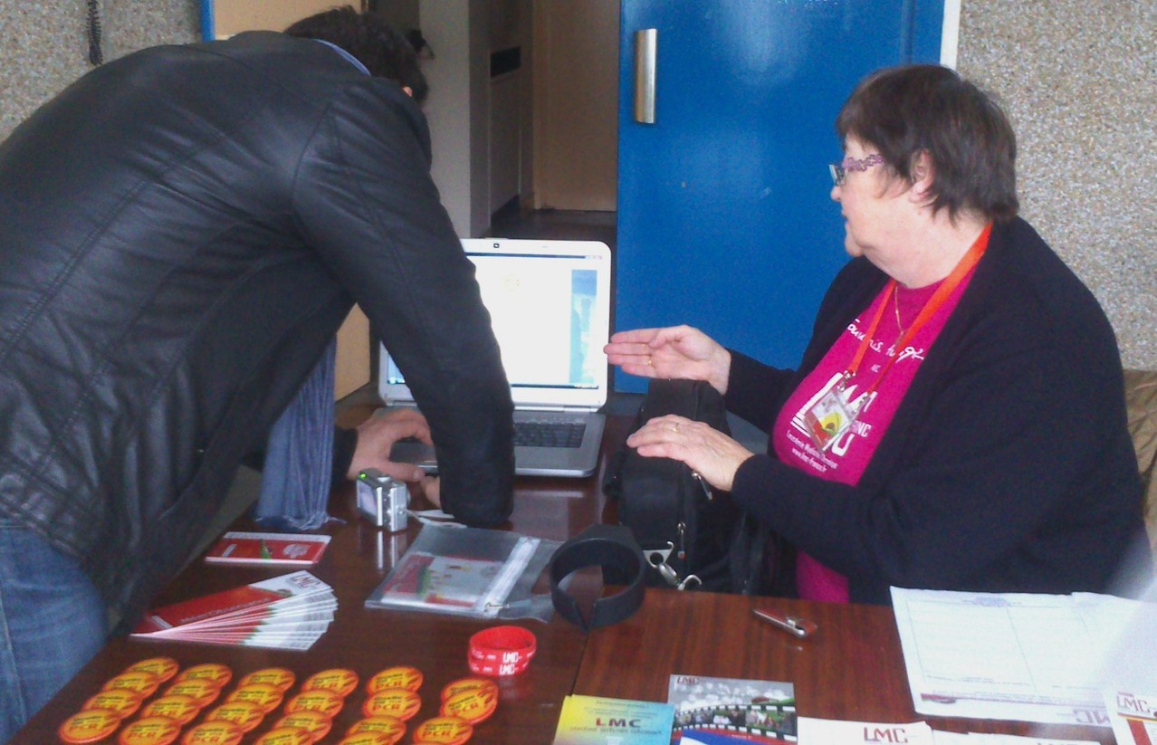 Bernadette MARCHAND et son stand LMC France à Paris