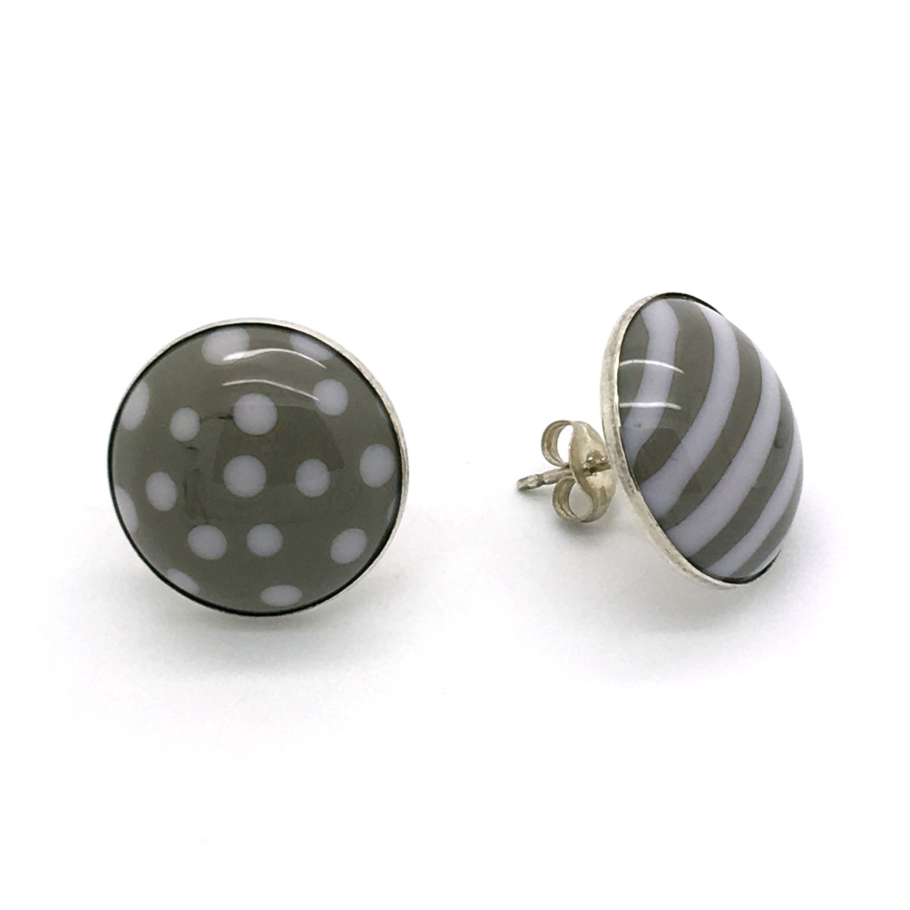 Schlichte Eleganz in Grau und Weiß – vielseitig kombinierbar und zeitlos schön. 