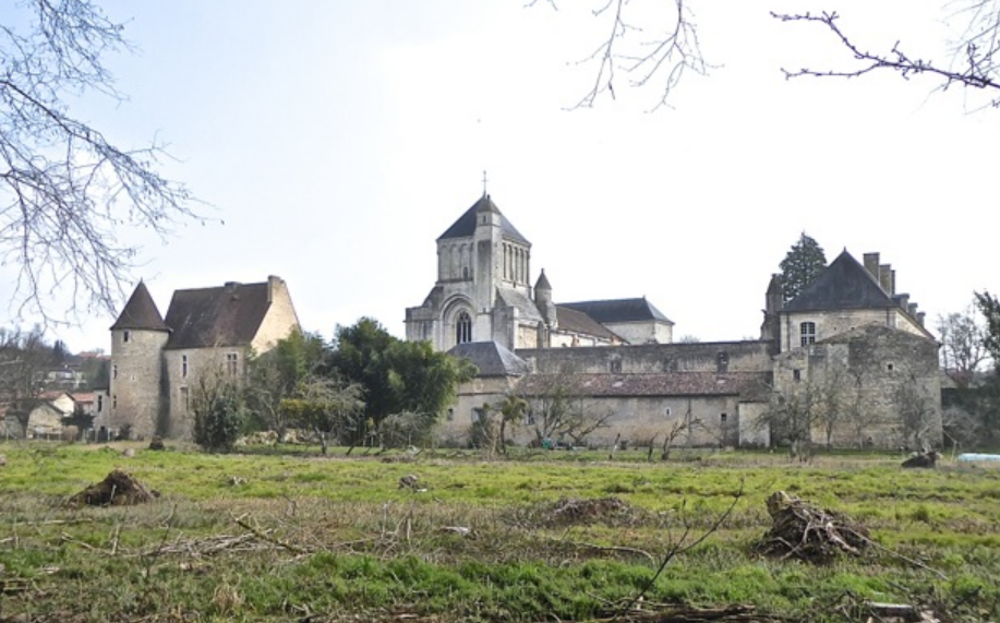 Abbaye de Nouaillé-Maupertuis