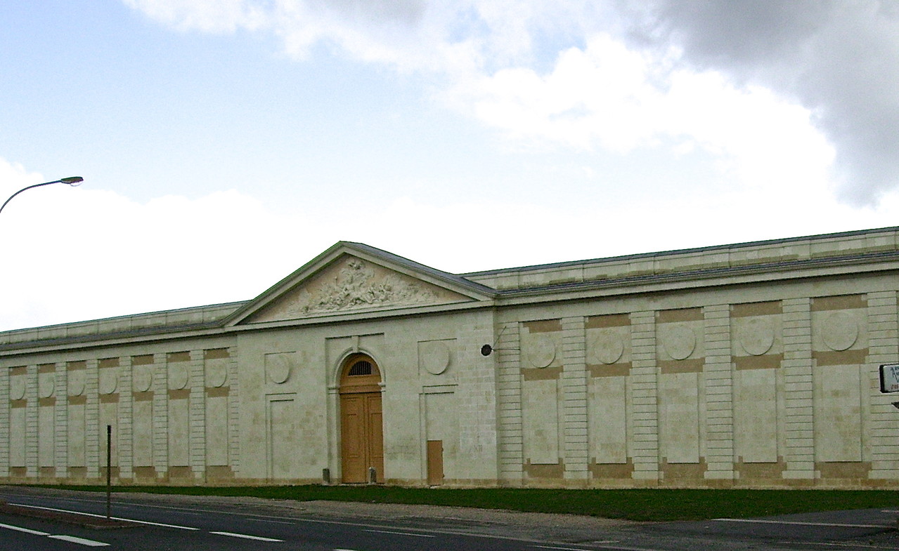 Les Ormes, anciennes écuries du château