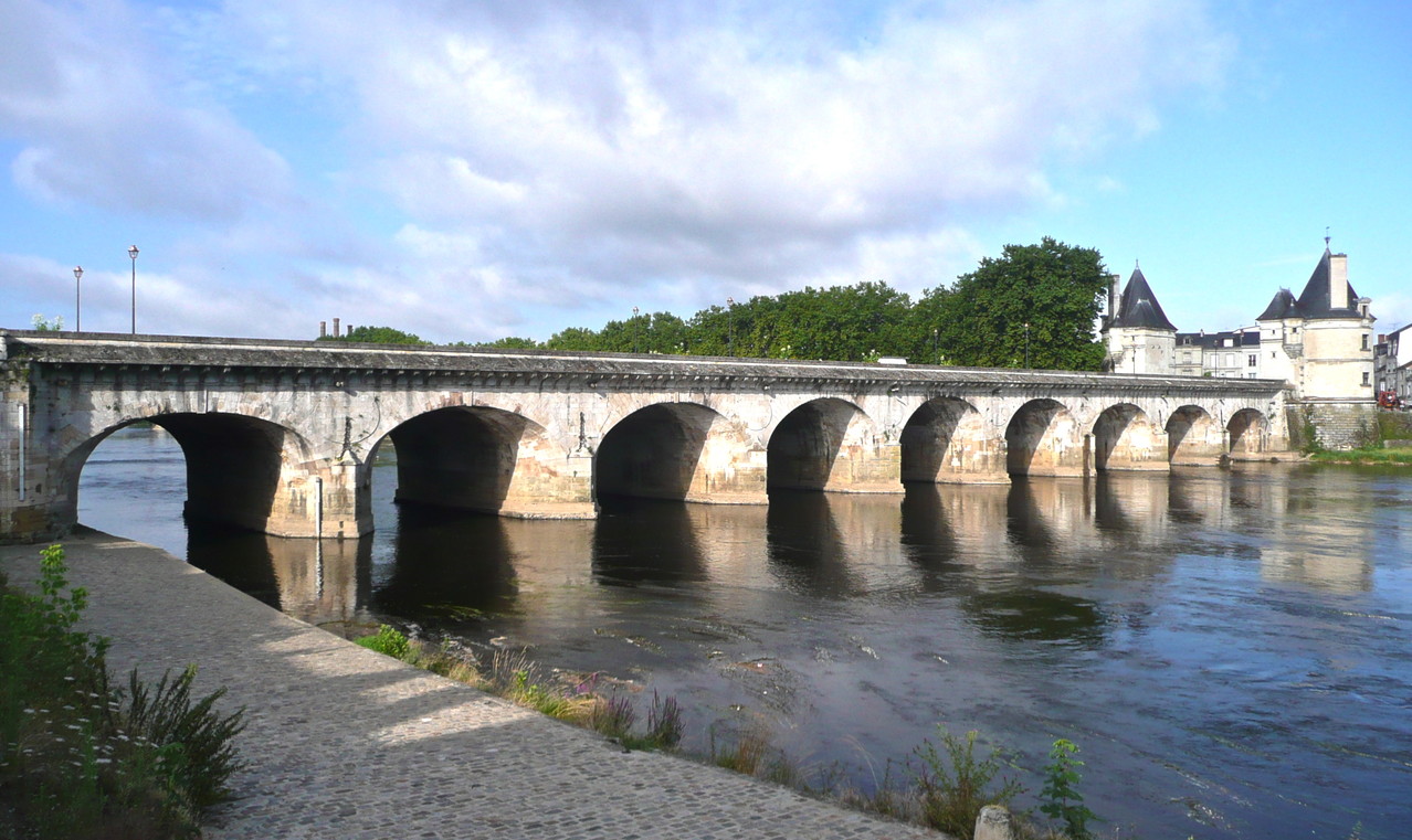 Châtellerault, le pont Henri IV