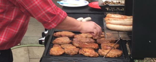 und während die wohlverdienten Steaks auf dem Grill bruzzeln...