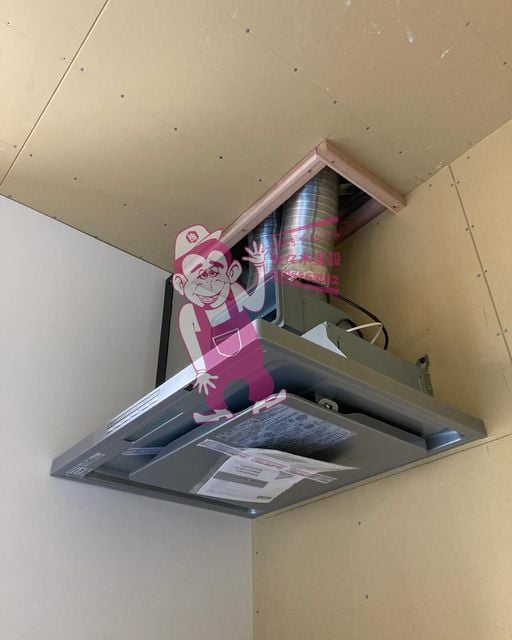 うらたかはた エアクララ（ファース専用断熱材）吹き付け　断熱　気密　確保　するのだ！ つづき 同時吸排レンジフード（必須）