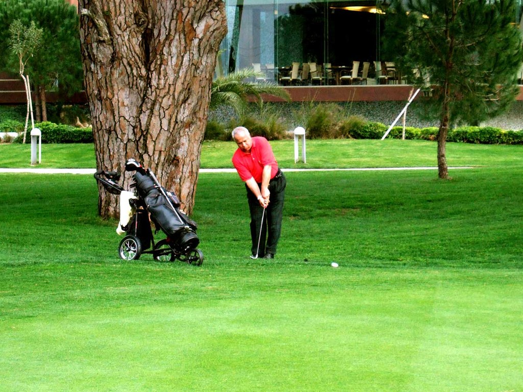 Gloria Green 9 am Clubhaus