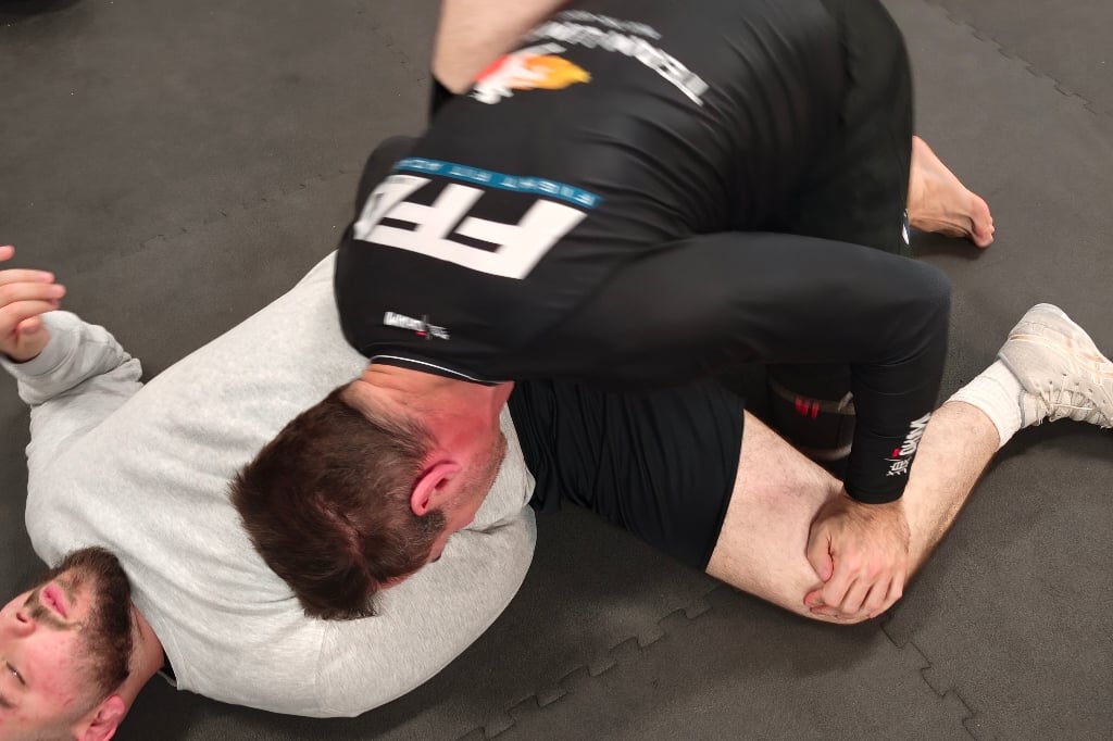 Waffen im Kontaktmanagement — Retention, Einsatz und rechtliche Aspekte (Blogartikel 3)