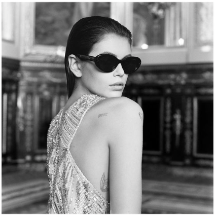 CELINEのインスタなどを眺め、一流の匂いをかいでおく