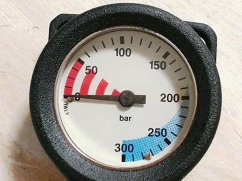 こまめに残圧計はチェックしておきましょう