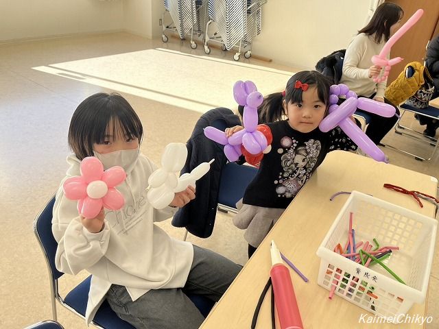 「三世代バルーンアート教室」を開催しました。＜高野島町内会・児童育成協議会＞