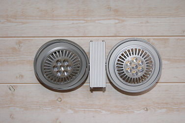 Luminaire : Ces spots SLV sont les mêmes que la photographie n°4, mais dans une autre position.