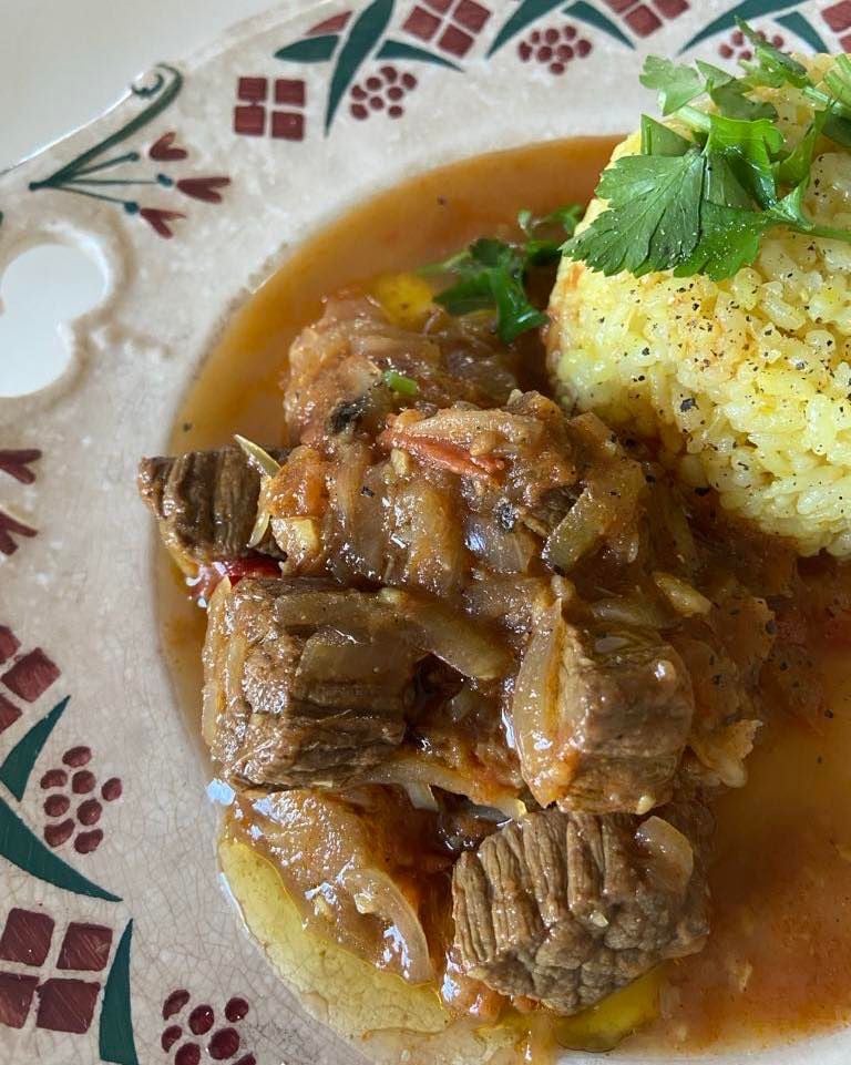 「バングラデシュ風、牛肉のスパイシー煮込み」