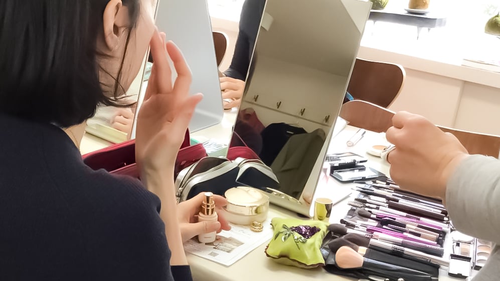 大人のためのメイクレッスン「艶肌ナチュラルメイク」