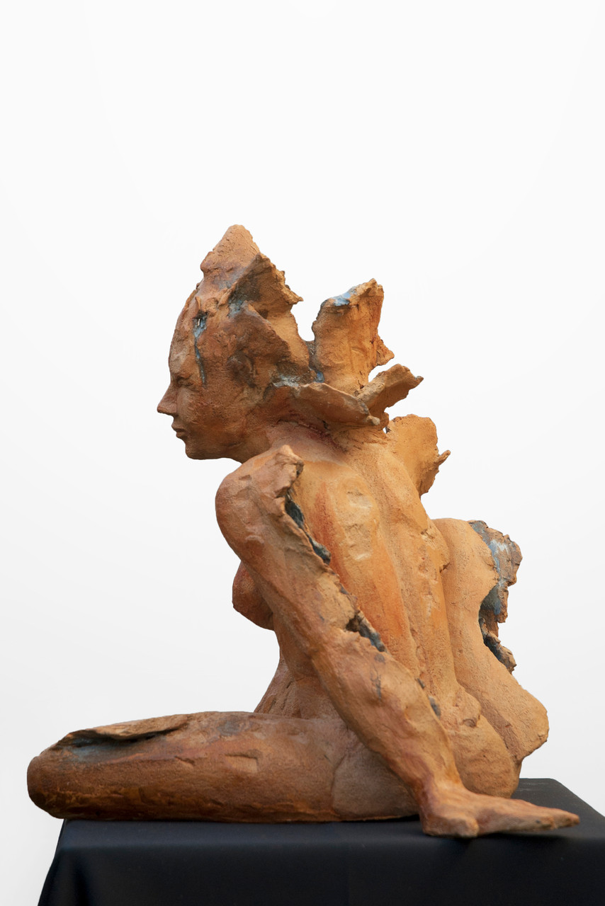 Dream is blue, sculpture femme grès et émaux - 900 euros