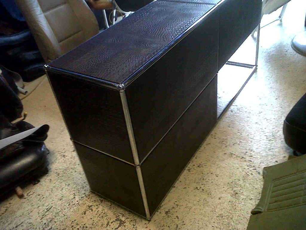 USM HALLER  //  IMITATION CROCO