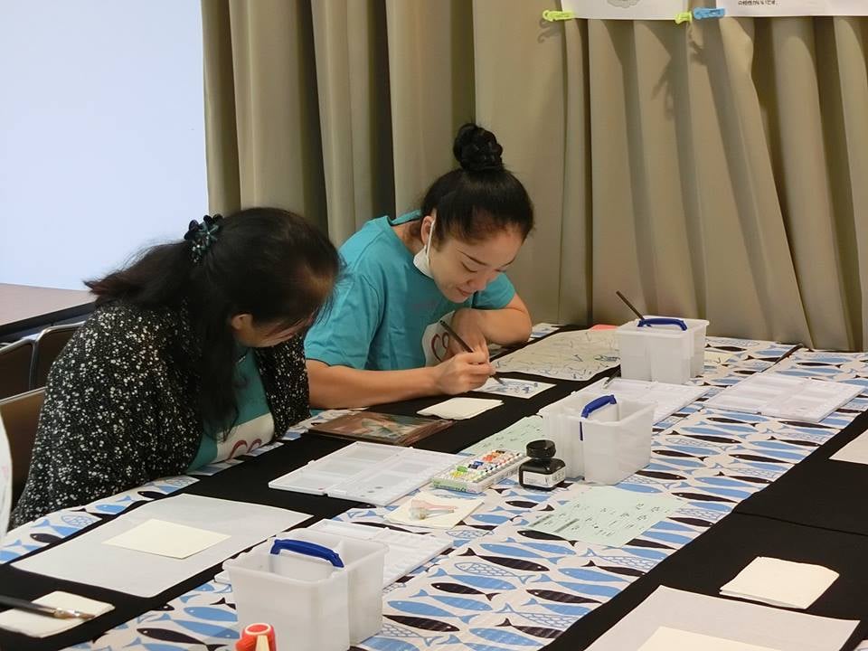 筆で自由に書いてみよう