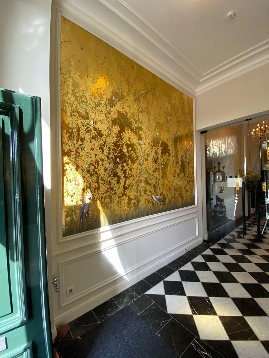 Goudbehang voor boutique hotel Mondragon