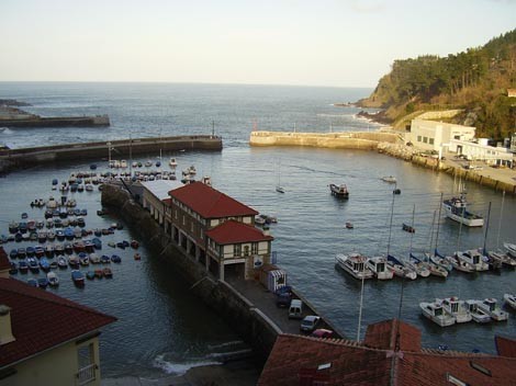 pantalanes flotantes, plataformas flotantes, puertos secos para motos de agua, puertos deportivos con pasarelas y pantalanes flotantes, pasarelas flotantes, parques acuáticos flotantes, acuicultura, p
