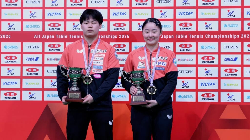 男女シングル優勝「©JTTA広報委員会」