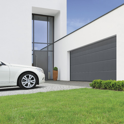 Moderne Hörmann Garagentore von Marks in Schleswig