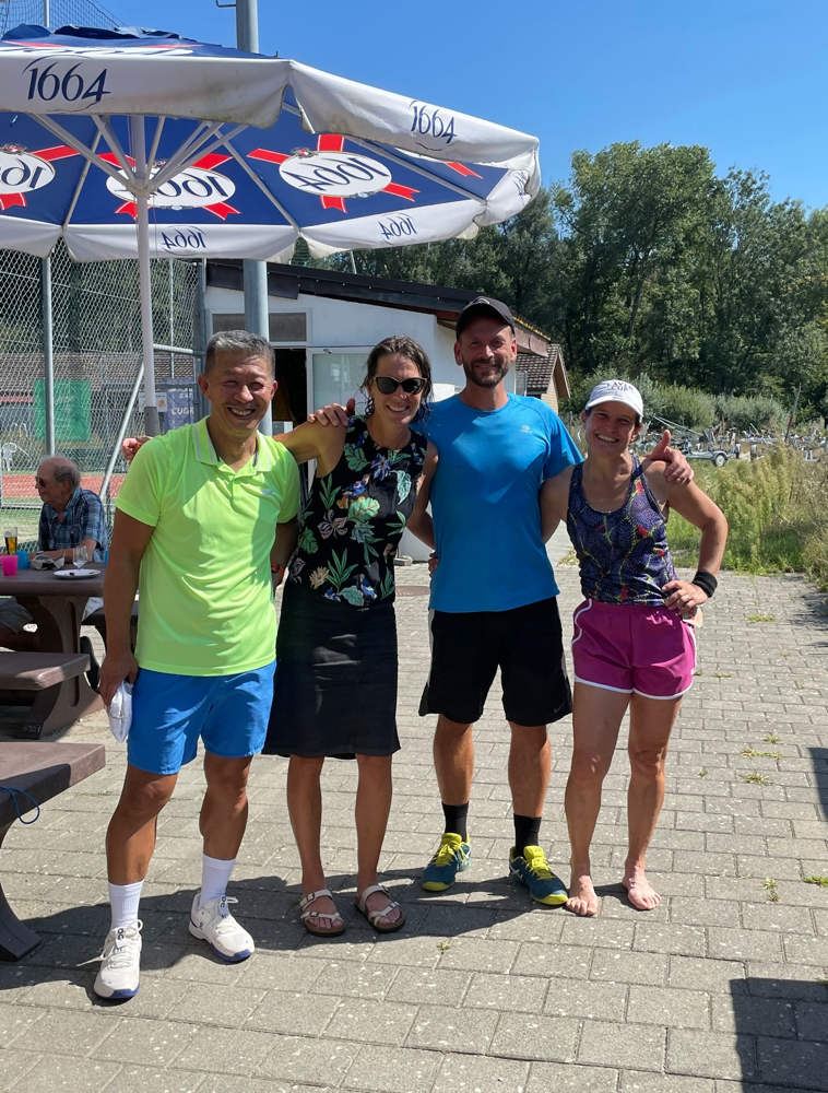 Finale double mixte : Robert; Thiphaine et Yves (vainqueurs); Katy 