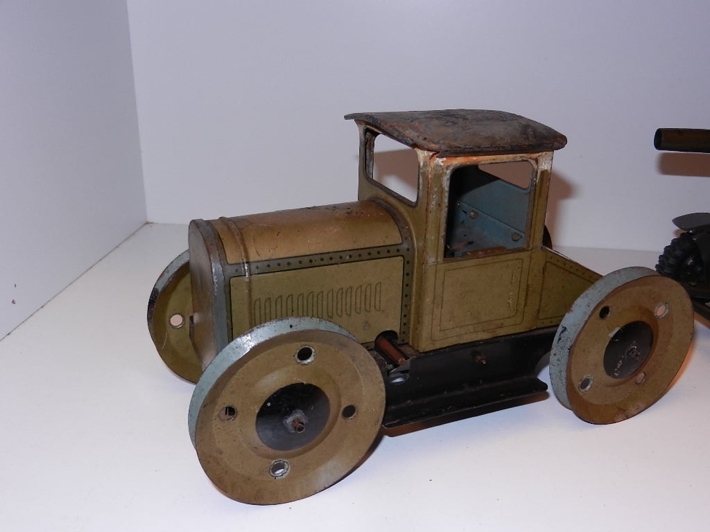 Bing Raupentraktor mit Uhrwerk