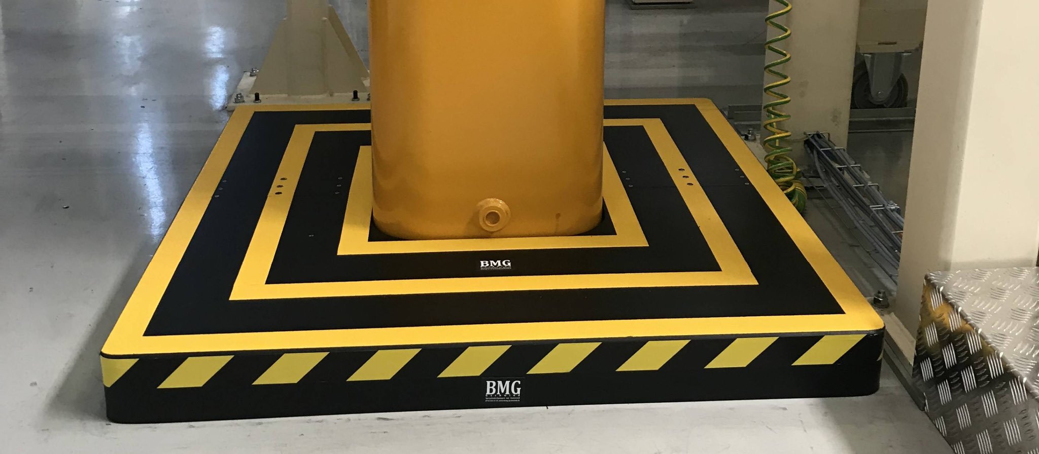 Sicherheits-Abdeckungen (Sturzgefahr) zu Schwenkkran-Bodenplatten