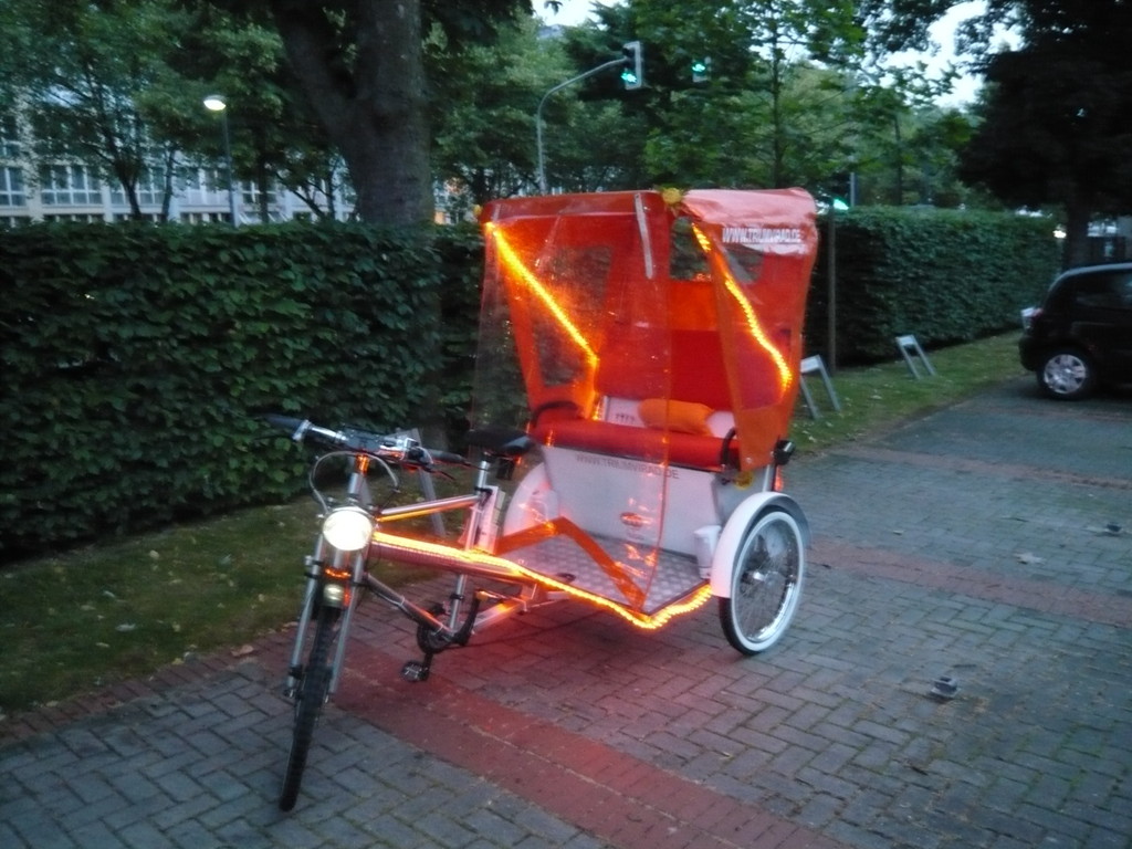 nachts mit Beleuchtung