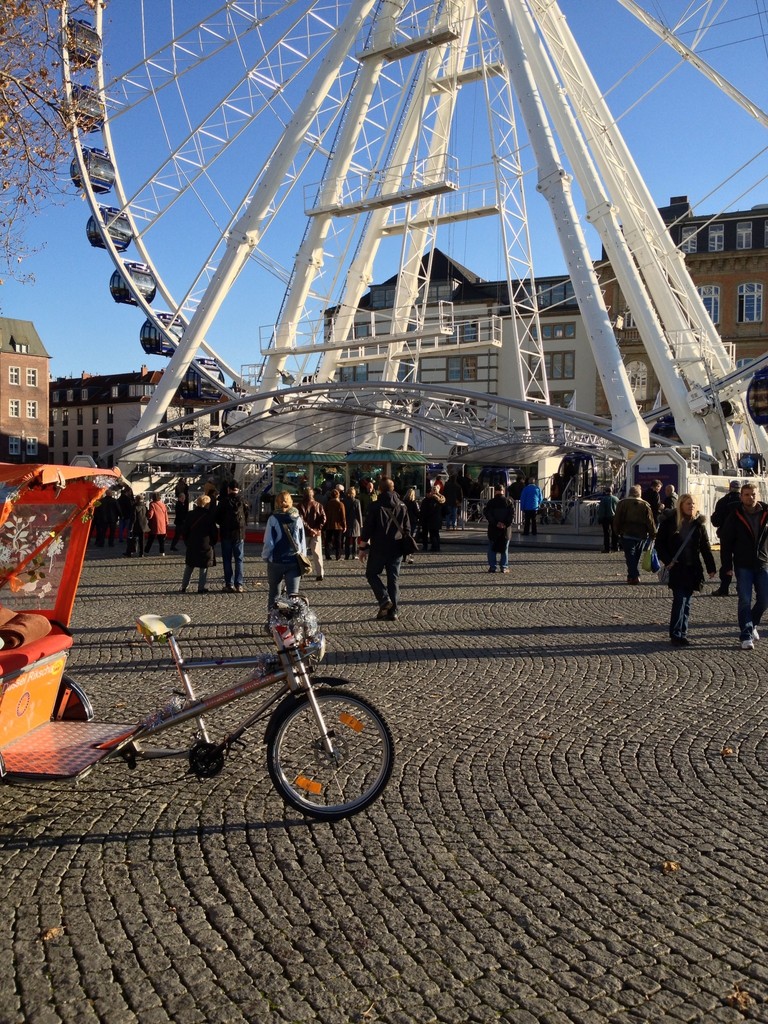 Duesseldorf, Burgplatz, Riesenrad, 