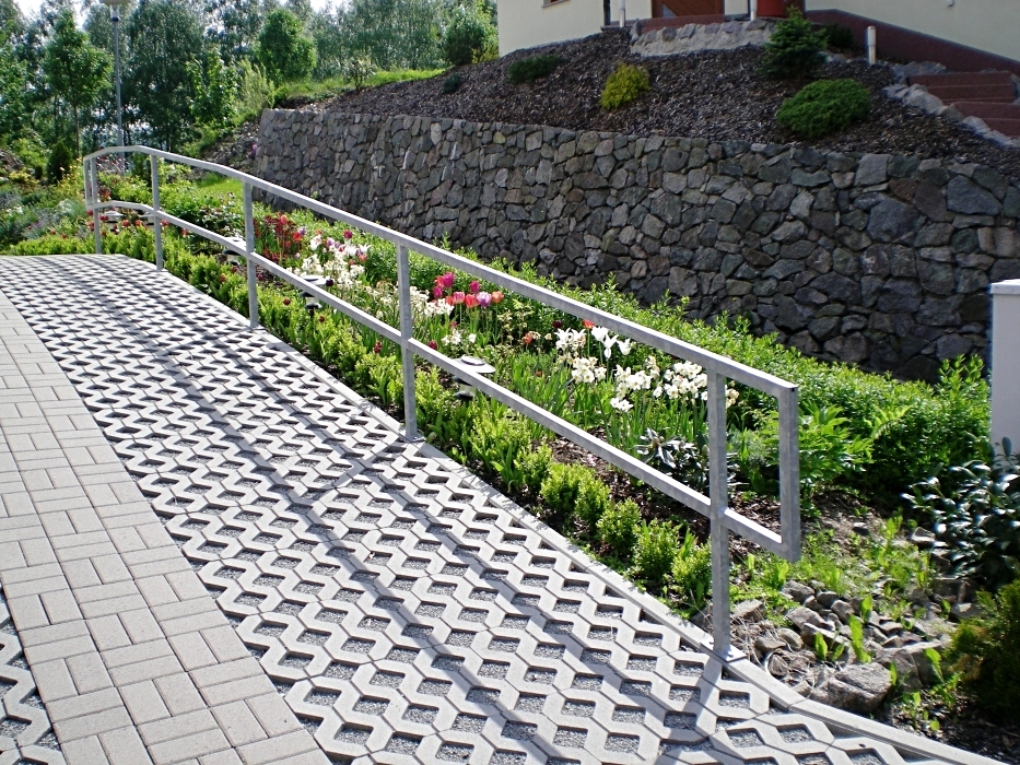 Feuerverzinktes Quadratrohrgeländer