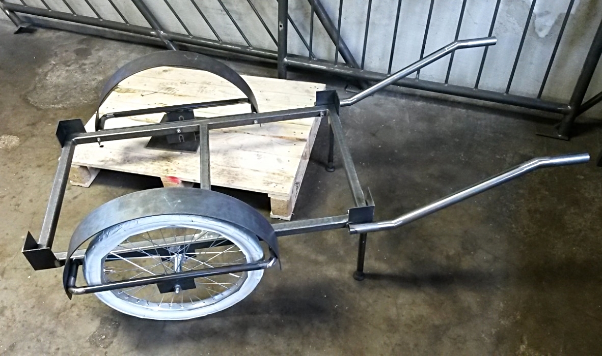 Unterkonstruktion für ein mobiles Puppentheater komplett werkzeugfrei zerlegbar