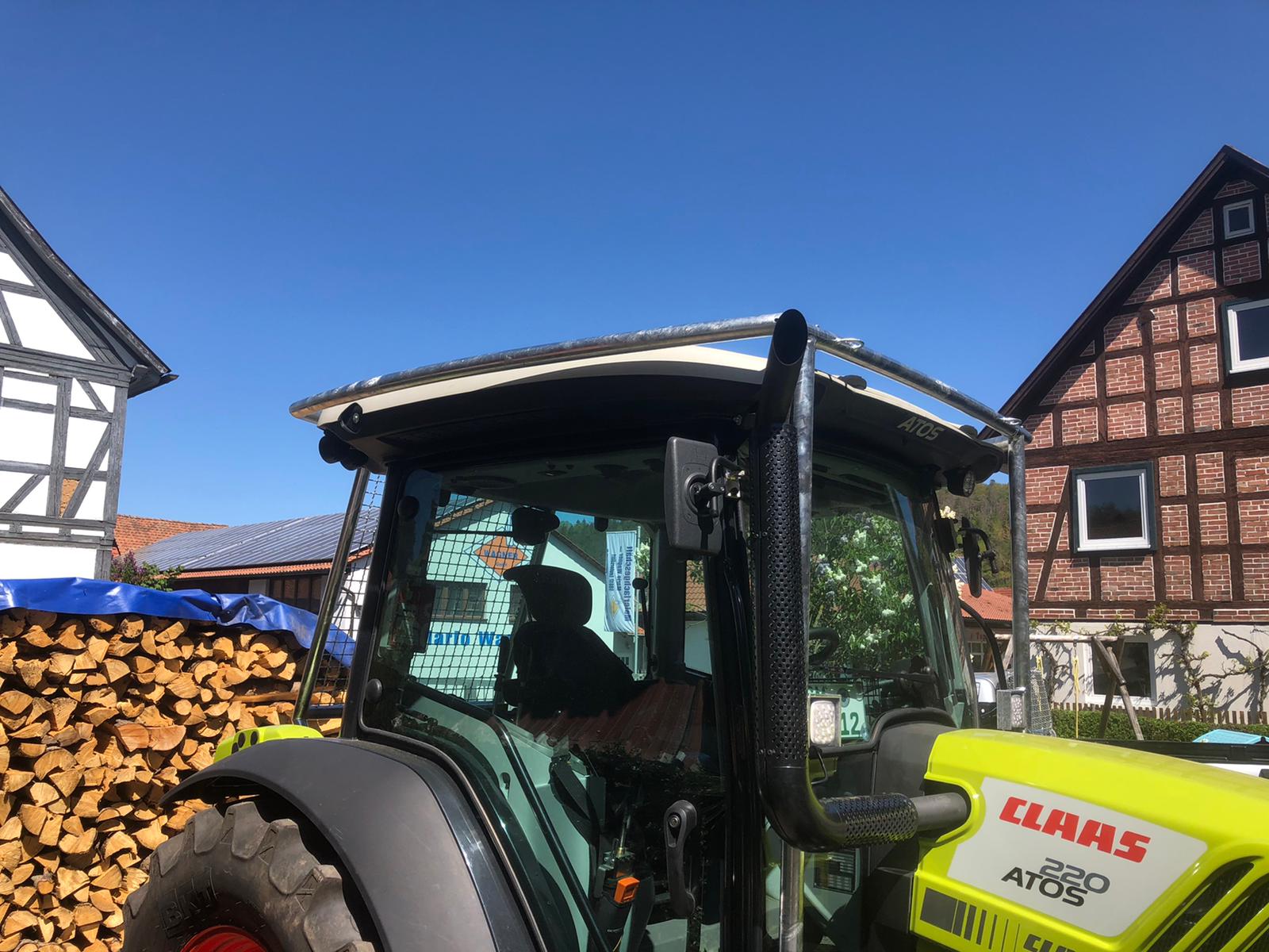 Traktor An- und Aufbauten