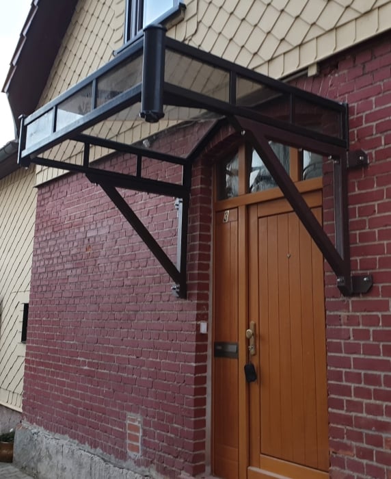 Vordach Unterkonstruktion durch Bauherrn gestrichen