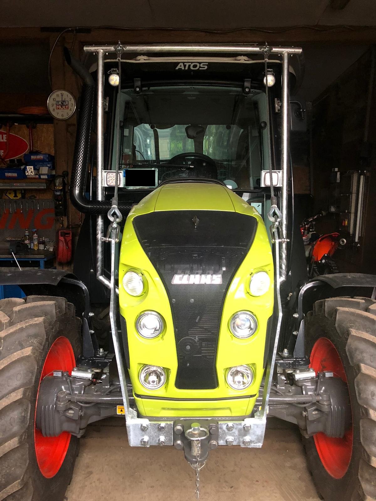 Traktor An- und Aufbauten