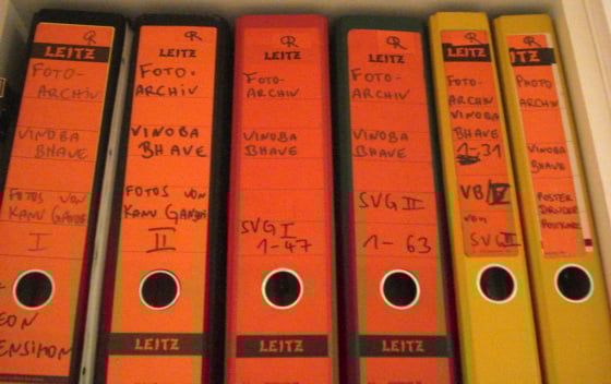 46 lever-arch files with c. 4600 modern prints and 1000 repro-negatives of Mahatma Gandhi from various sources