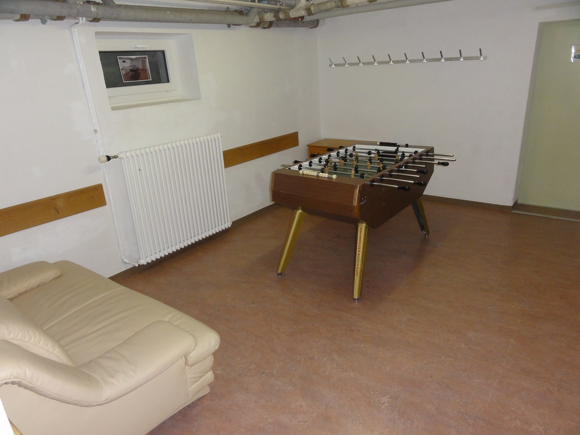 Gang mit Tischkicker