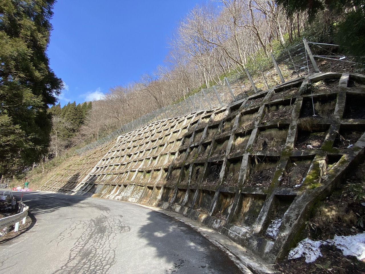 日野大佐線災害防除プラクトフェンス(鳥取県日南町)